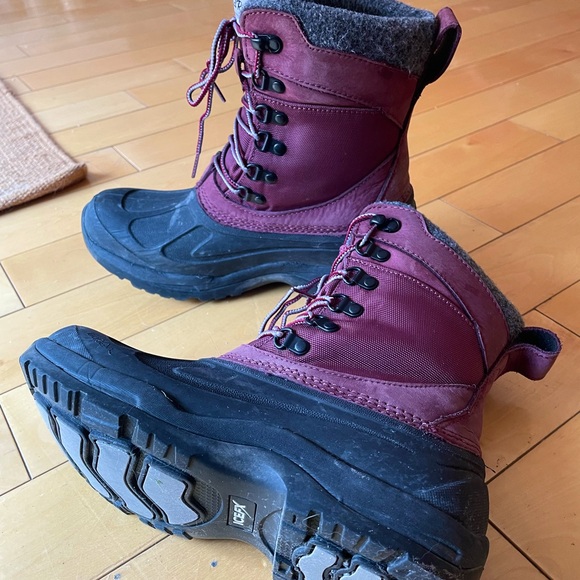 Winter Boots brand Wind River, T Max Heat Size 8 .. Red Color - Picture 3 of 6